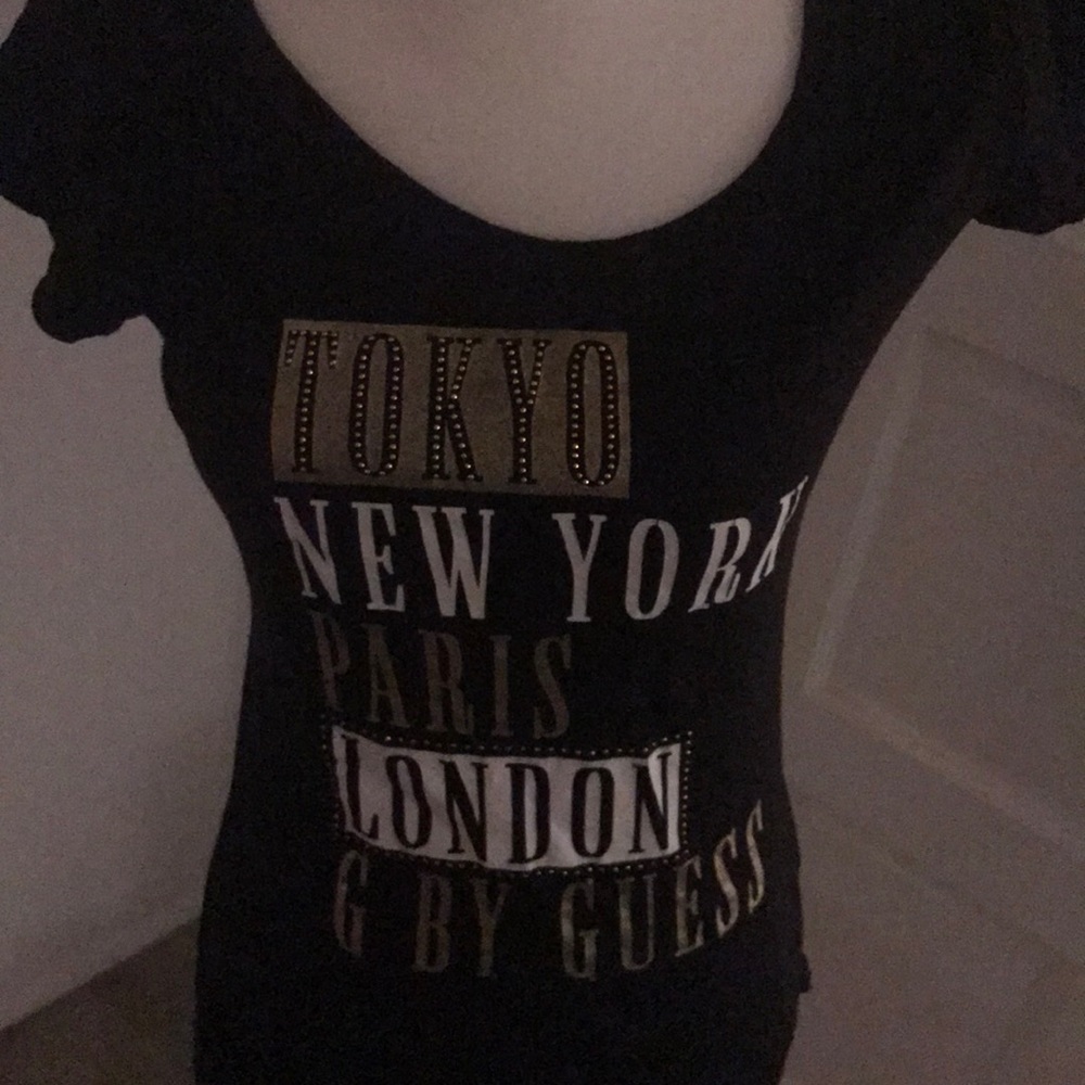 Black Guess T-shirt